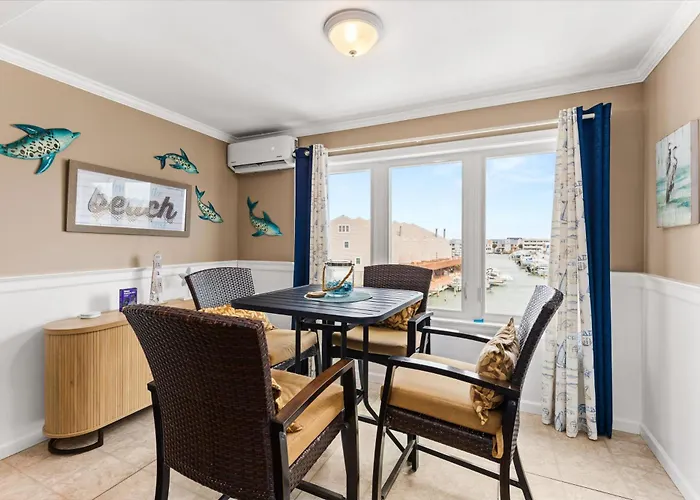 Apartment Top-floor Bayside - Canal Access & Views *