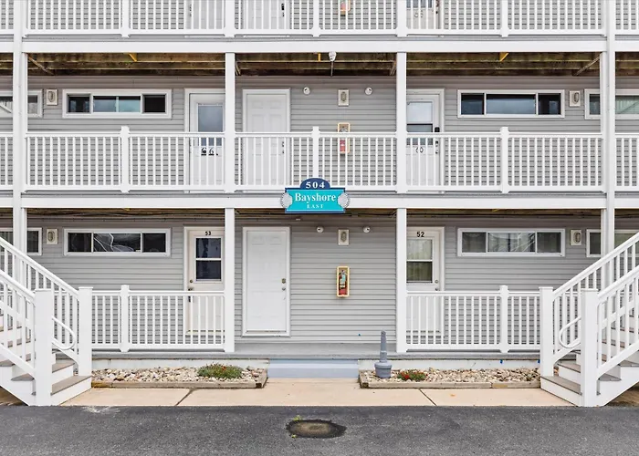 Top-floor Bayside - Canal Access & Views *