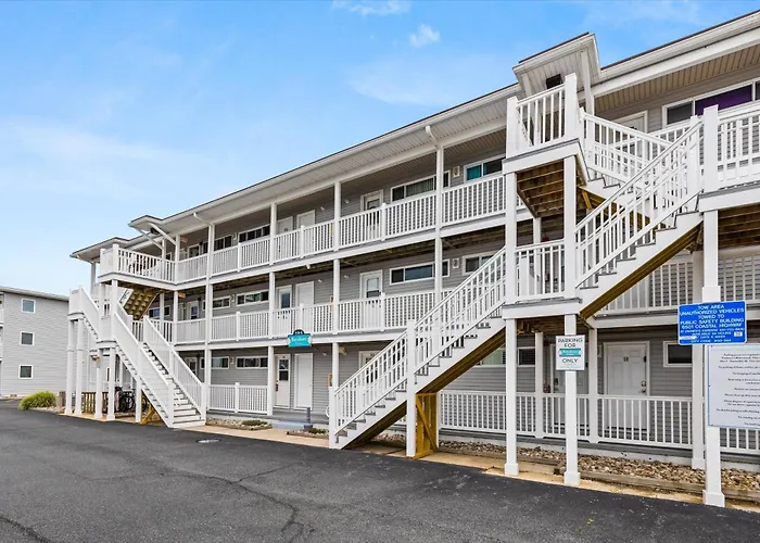Top-floor Bayside - Canal Access & Views Ocean City