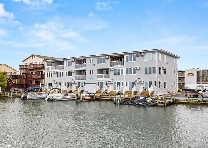 Top-floor Bayside - Canal Access & Views Ocean City